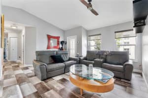 7547 NW 2nd Ct, Plantation, FL 33317 Sold 09/21/23