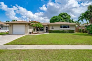562 NW 13th Dr, Boca Raton, FL 33486 Sold 10/26/23