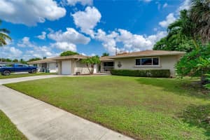 562 NW 13th Dr, Boca Raton, FL 33486 Sold 10/26/23