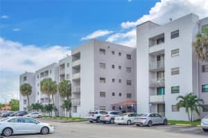 8075 NW 7th St 111, Miami, FL 33126 Sold 10/11/23