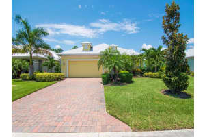 257 11th sq sw, Vero Beach, FL 32962 Sold 12/12/23