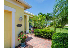 257 11th sq sw, Vero Beach, FL 32962 Sold 12/12/23