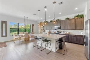 9013 NW 39th St, Coral Springs, FL 33065 Sold 12/05/23