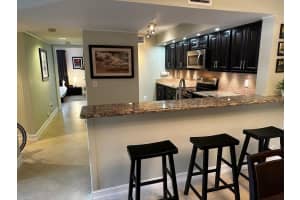 18870 NW 57th Ave 101, Hialeah, FL 33015 Sold 09/25/23