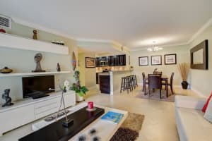 18870 NW 57th Ave 101, Hialeah, FL 33015 Sold 09/25/23