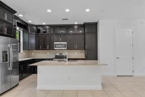 20934 NW 1st St, Pembroke Pines, FL 33029 Sold 09/18/23