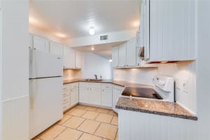 116 LAKE EMERALD DR 201, Oakland Park, FL 33309 Sold 07/25/24