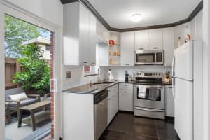 24 NE 20th Ct 6B, Wilton Manors, FL 33305 Sold 09/22/23