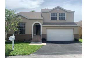 10700 SW 10th CT, Davie, FL 33324 Sold 09/20/23