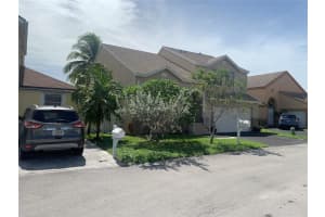 10700 SW 10th CT, Davie, FL 33324 Sold 09/20/23