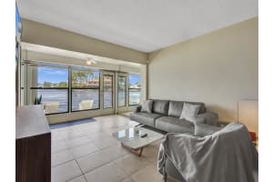 3605 NE 32nd Ave 103, Fort Lauderdale, FL 33308 Sold 06/06/24