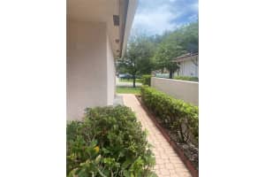 7405 NW 1st Mnr, Plantation, FL 33317 Sold 09/14/23