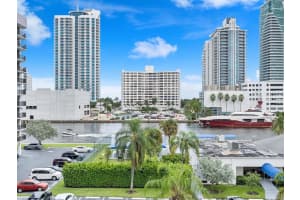 600 Parkview Dr 528, Hallandale Beach, FL 33009 Sold 11/30/23