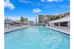 600 Parkview Dr 528, Hallandale Beach, FL 33009 Sold 11/30/23