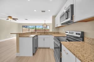 8025 NW 29th St, Sunrise, FL 33322 Sold 10/02/23