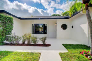 898 NW 7th St, Boca Raton, FL 33486 Sold 11/09/23