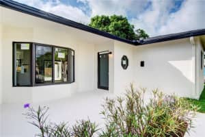 898 NW 7th St, Boca Raton, FL 33486 Sold 11/09/23