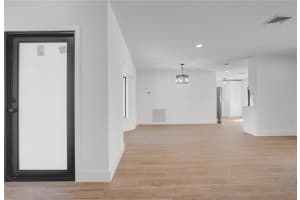 898 NW 7th St, Boca Raton, FL 33486 Sold 11/09/23