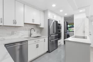 2920 NE 8th Ter 205, Oakland Park, FL 33334 Sold 10/11/23