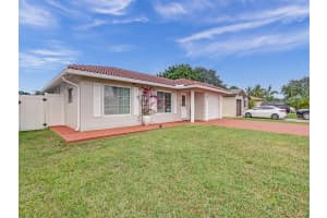8107 NW 105th Ave, Tamarac, FL 33321 Sold 10/02/23