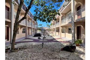 1100 SE 4th Ave 16, Deerfield Beach, FL 33441 Sold 10/27/23