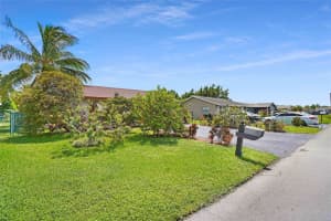 9706 NW 70th Ct, Tamarac, FL 33321 Sold 09/29/23
