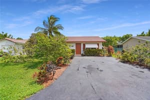 9706 NW 70th Ct, Tamarac, FL 33321 Sold 09/29/23