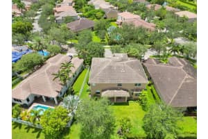 19287 W Hibiscus St, Weston, FL 33332 Sold 12/04/23