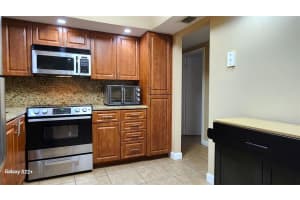 495 SE 8th St 134, Deerfield Beach, FL 33441 Sold 09/14/23