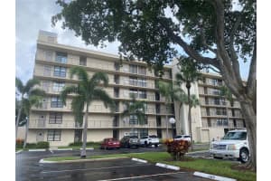 14 Royal Palm Way 206, Boca Raton, FL 33432 Sold 10/05/23