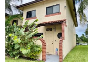4625 NW 90th Ave 4625, Sunrise, FL 33351 Sold 11/09/23