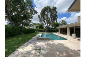 5714 S Bayberry Ln, Tamarac, FL 33319 Sold 10/30/23