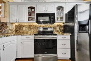 113 Lake Emerald Dr 407, Oakland Park, FL 33309 Sold 05/31/24