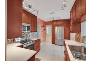 8407 NW 58th Pl, Tamarac, FL 33321 Sold 10/25/23