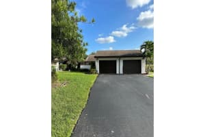9256 Wedgewood Dr, Tamarac, FL 33321 Sold 10/20/23