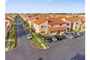 2735 W 62nd St 103, Hialeah, FL 33016 Sold 10/02/23