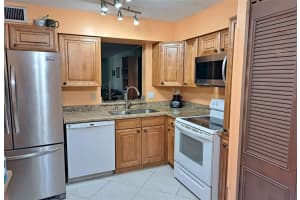370 NW 76th Ave 303, Margate, FL 33063 Sold 11/21/23