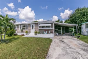 8531 SW 18th Pl, Davie, FL 33324 Sold 10/10/24