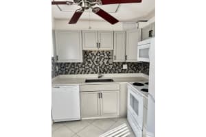 9920 NW 68th Pl 113, Tamarac, FL 33321 Sold 01/12/24