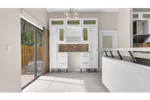 10321 NW 18th Dr, Plantation, FL 33322 Sold 12/05/23