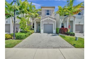 4820 NW 48th Ter, Tamarac, FL 33319 Sold 10/04/23