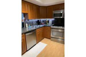 3909 N Ocean Blvd 313, Fort Lauderdale, FL 33308 Sold 12/15/23