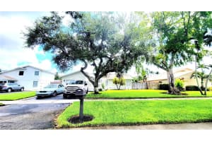 268 NW 40th Ter, Deerfield Beach, FL 33442 Sold 12/04/23