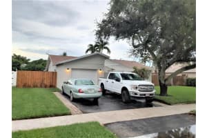 268 NW 40th Ter, Deerfield Beach, FL 33442 Sold 12/04/23