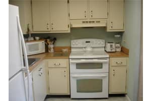 7210 Lake Circle Dr 206, Margate, FL 33063 Sold 11/30/23