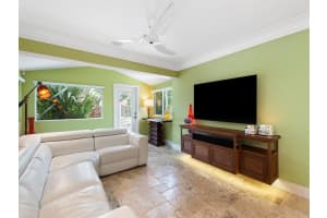 812 SW 9th Ter, Fort Lauderdale, FL 33315 Sold 10/18/23