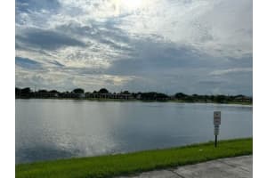 212 Lake Pointe Dr 113, Oakland Park, FL 33309 Sold 10/30/23