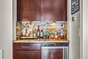 699 NW 100th Way, Coral Springs, FL 33071 Sold 11/22/23