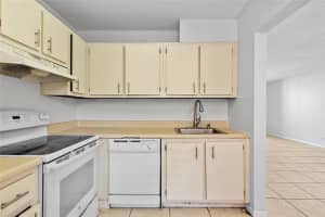 2820 Somerset Dr 305O, Lauderdale Lakes, FL 33311 Sold 09/29/23