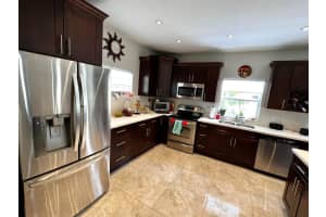 5940 S Sable Cir, Margate, FL 33063 Sold 10/05/23